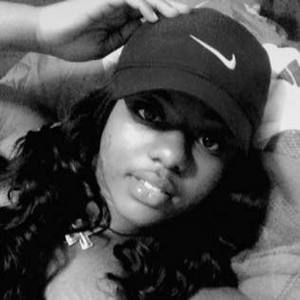 Meet your Posher, Tayler